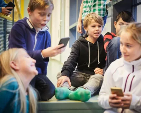 The Scandinavian nation to Enforce Nationwide Cellphone Restriction in Classrooms